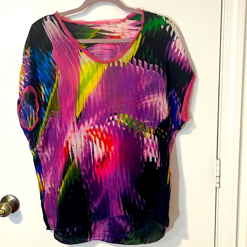Ellie Tahari Beautiful Abstract Silk Crepe Chiffon Tunic Blouse Size S